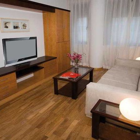 Suites Kris Aeropuerto Madrid Esterno foto